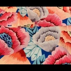 ISO Kortni jeane oversized floral top L or XL